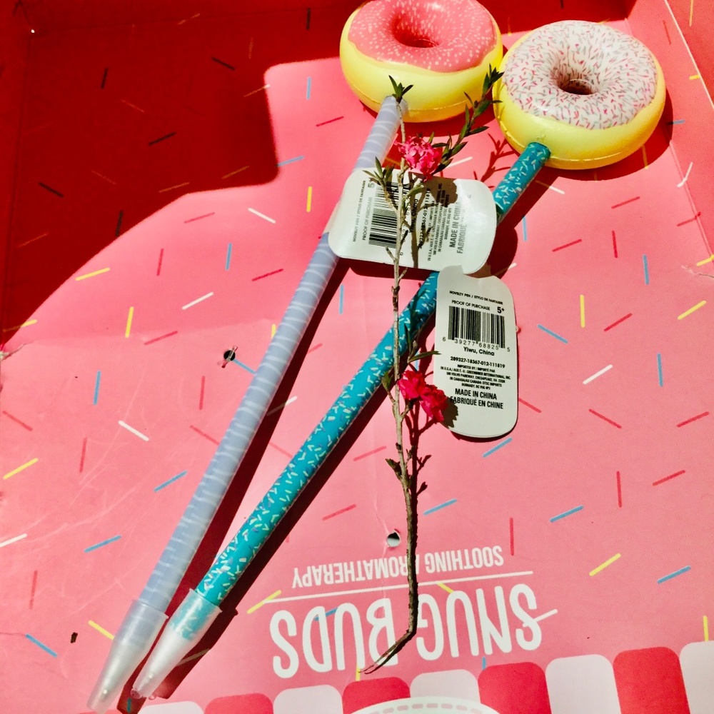 Colorful Squishy Donut Pens Ⓜ️